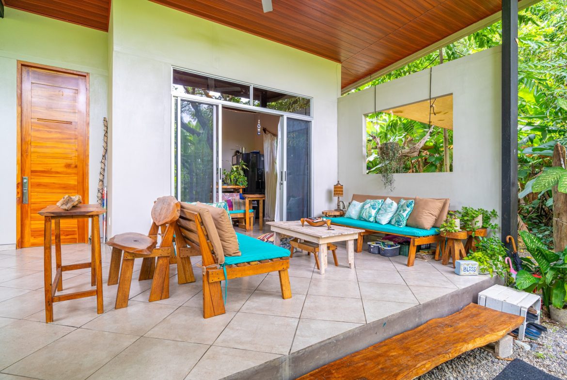 CASA MAYA PROPERTY WITH TWO BEDROOM A STEPS OF THE BEACH, IN BAHIA BALLENA – 0.30 ACRES, Uvita, Costa Rica — photo 8