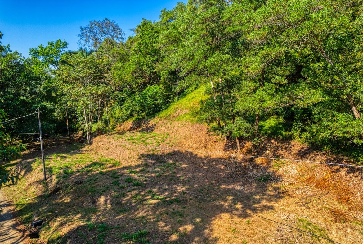 BUILDING PROPERTY A STEPS OF BAHIA CENTER, IN BAHIA BALLENA – 5.65 ACRES