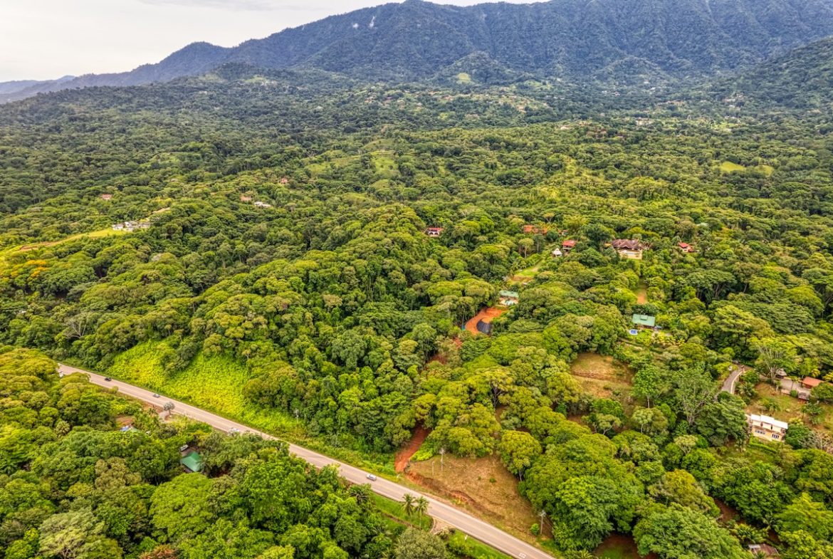 BUILDING PROPERTY WITH MOUNTAIN VIEWS A STEPS OF OJOCHAL – 2.64 ACRES