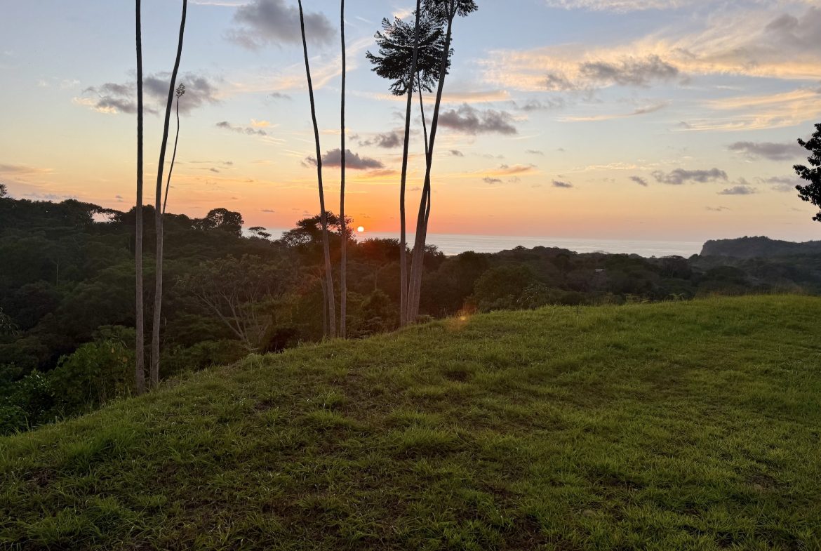 PROPERTY WITH OCEAN VIEWS AND SUNSET, IN OJOCHAL – 3.40 ACRES