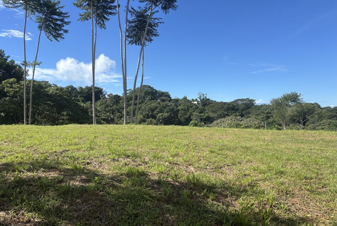 TWO EXCLUSIVE LOTS WITH PANORAMIC OCEAN AND SUNSET VIEWS, IN OJOCHAL – 5.32 ACRES
