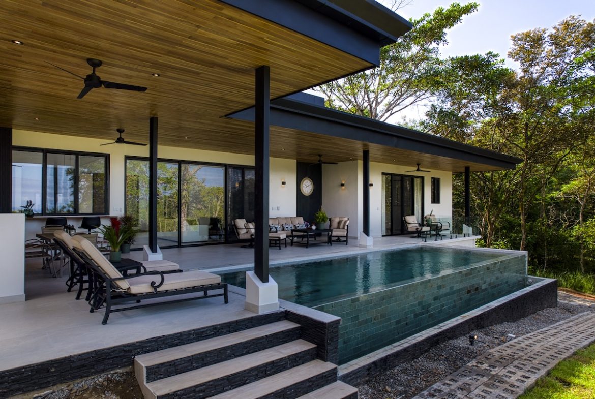 MOUNTAIN PROPERTY WITH THREE BEDROOM HOME, IN LA COLONIA – 1.2 ACRES, Uvita, Costa Rica — photo 5