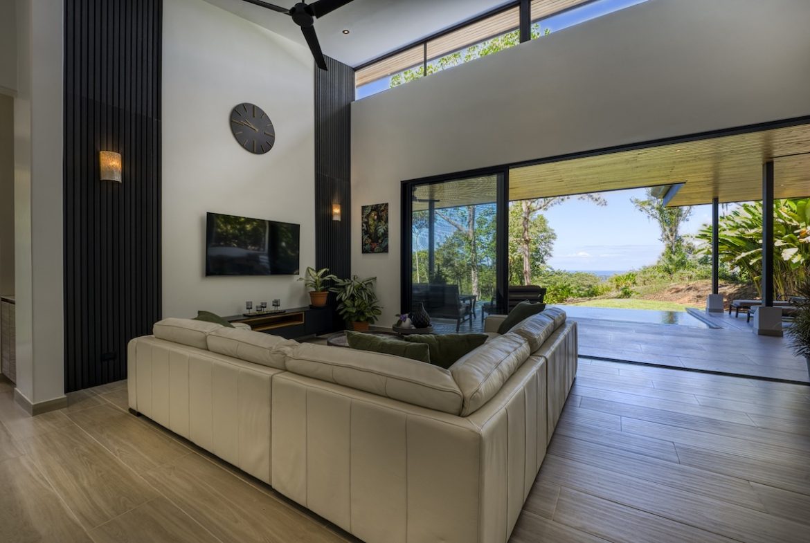 OCEAN VIEW LUXURY 3-BEDROOM HOME IN GATED COMMUNITY