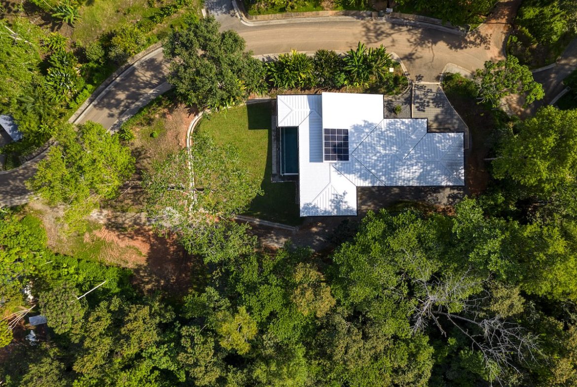 MOUNTAIN PROPERTY WITH THREE BEDROOM HOME, IN LA COLONIA – 1.2 ACRES, Uvita, Costa Rica — photo 2