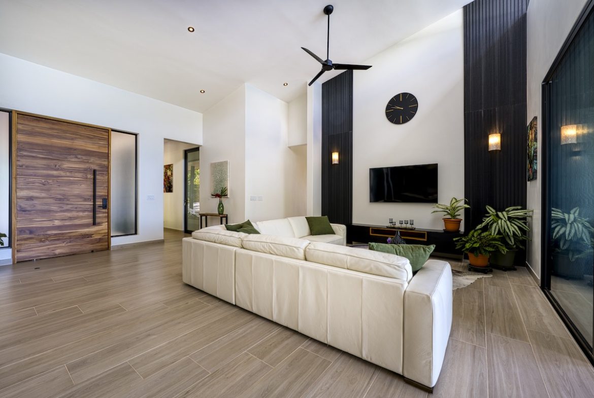 OCEAN VIEW LUXURY 3-BEDROOM HOME IN GATED COMMUNITY