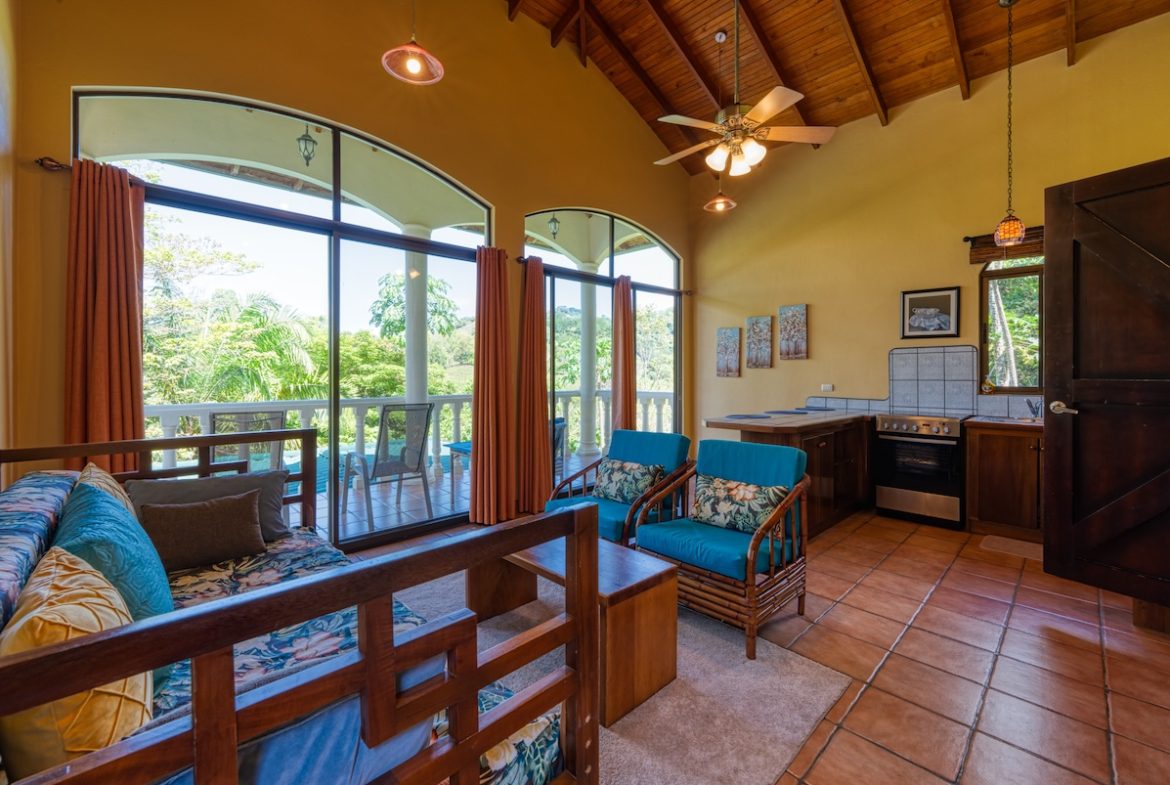 HOTEL PROPERTY WITH EIGHT BEDROOMS IN THE MOUNTAINS, IN TRES RIOS – 5.03 ACRES