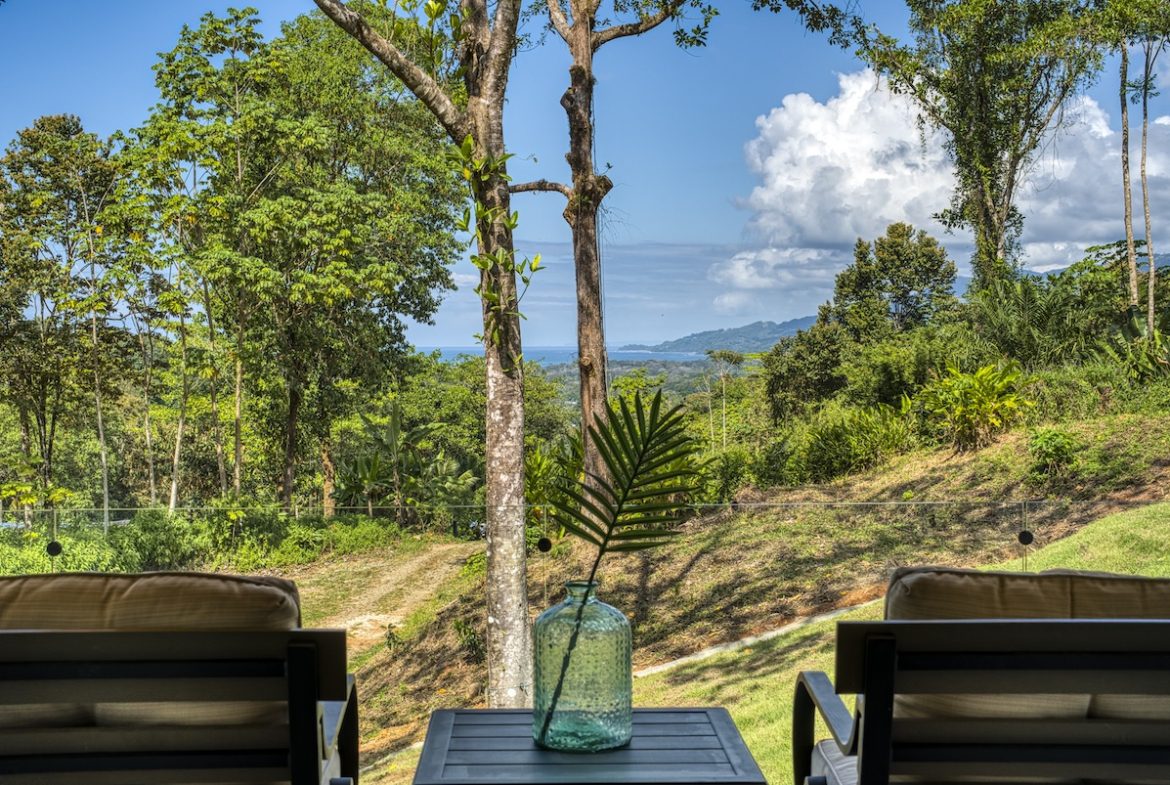 OCEAN VIEW LUXURY 3-BEDROOM HOME IN GATED COMMUNITY