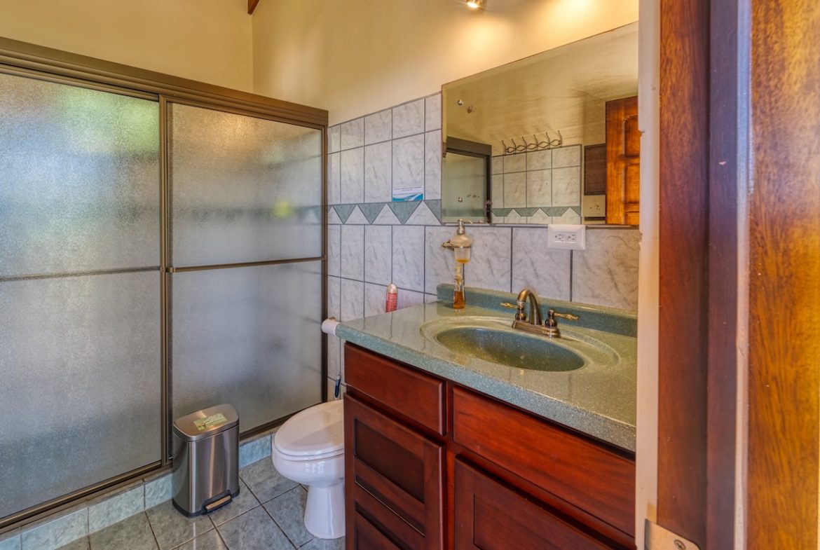 HOTEL PROPERTY WITH EIGHT BEDROOMS IN THE MOUNTAINS, IN TRES RIOS – 5.03 ACRES
