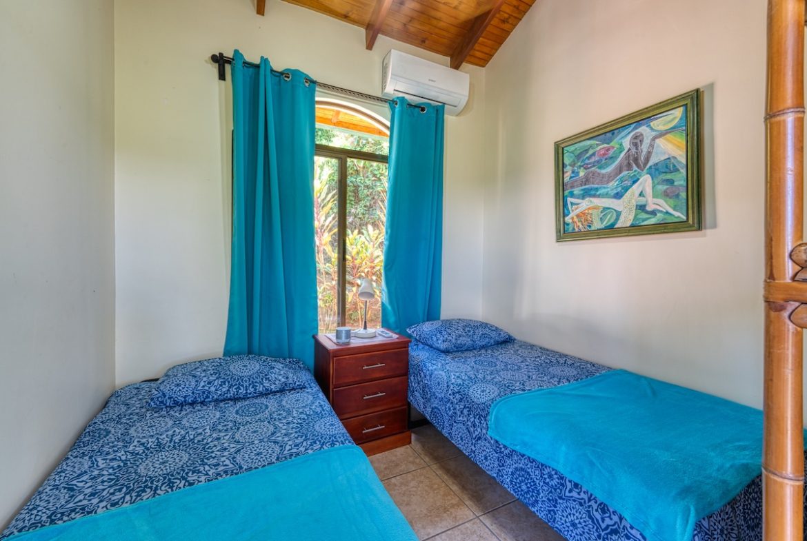 HOTEL PROPERTY WITH EIGHT BEDROOMS IN THE MOUNTAINS, IN TRES RIOS – 5.03 ACRES