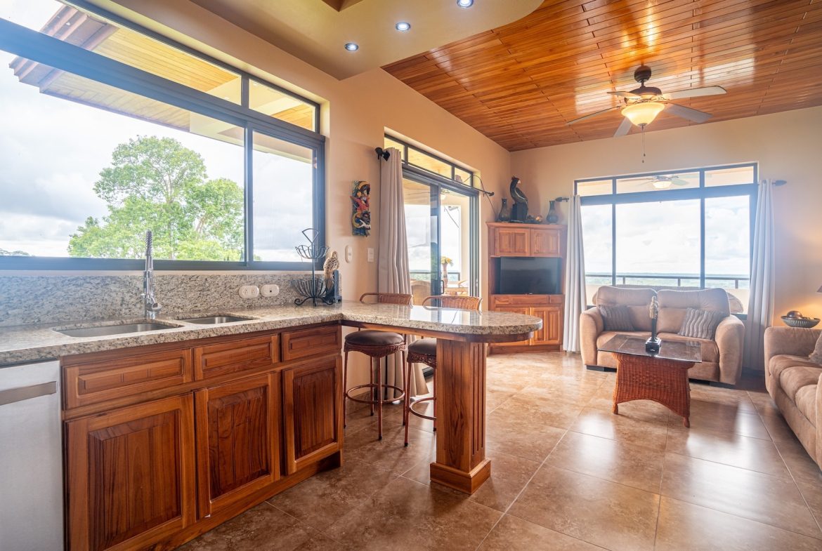 PROPERTY WITH TWO BEDROOM NEAR TO THE GOLF, IN SAN BUENAS – 30 ACRES
