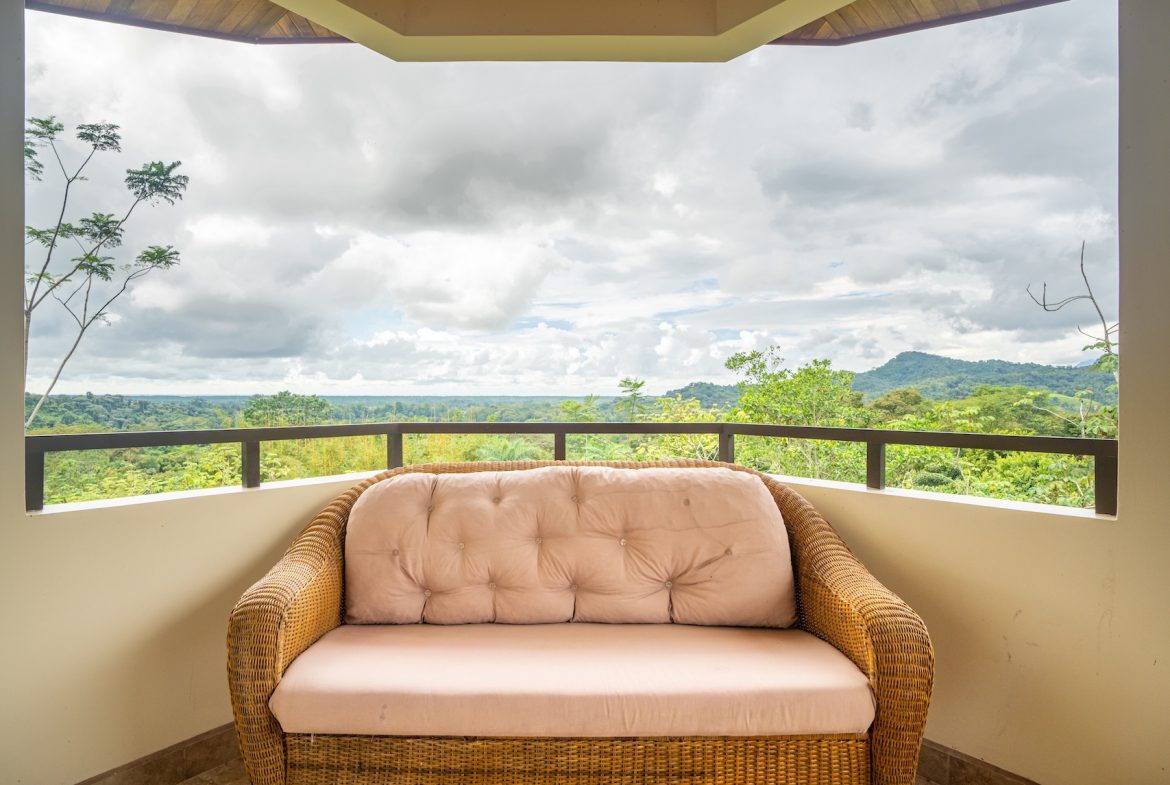 PROPERTY WITH TWO BEDROOM NEAR TO THE GOLF, IN SAN BUENAS – 30 ACRES