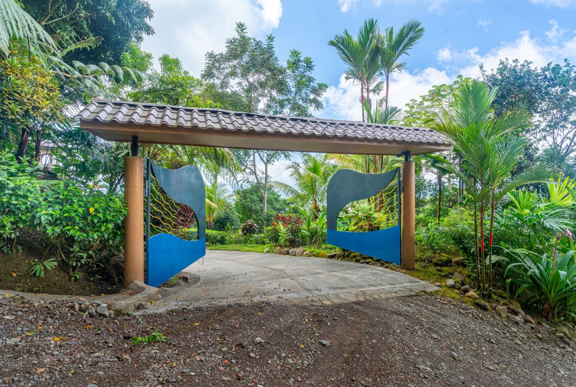 PROPERTY WITH AMAZING WHALE TAIL VIEW 3 BEDROOM HOME, IN UVITA – 1.58 ACRES, Uvita, Costa Rica — photo 5