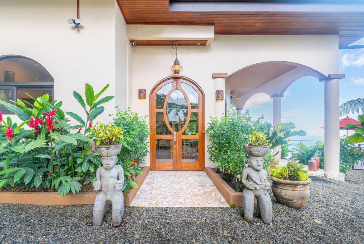 PROPERTY WITH AMAZING WHALE TAIL VIEW 3 BEDROOM HOME, IN UVITA – 1.58 ACRES, Uvita, Costa Rica — photo 7