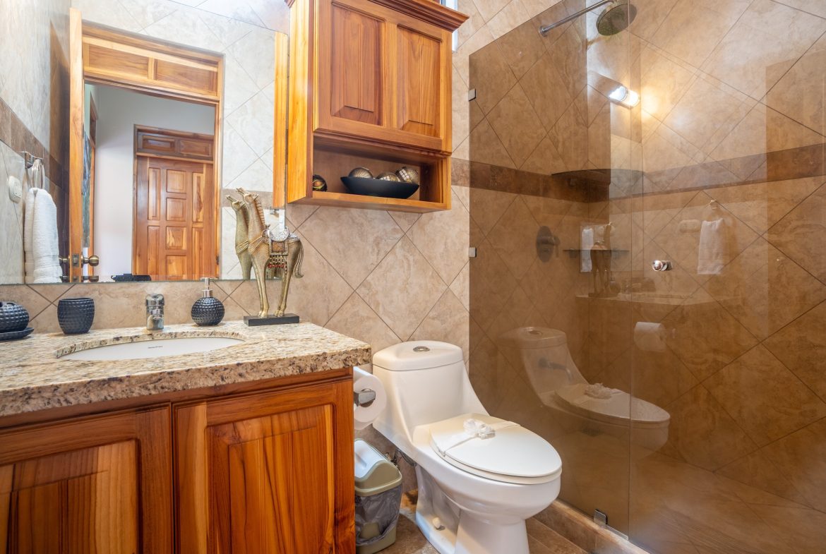 PROPERTY WITH TWO BEDROOM NEAR TO THE GOLF, IN SAN BUENAS – 30 ACRES