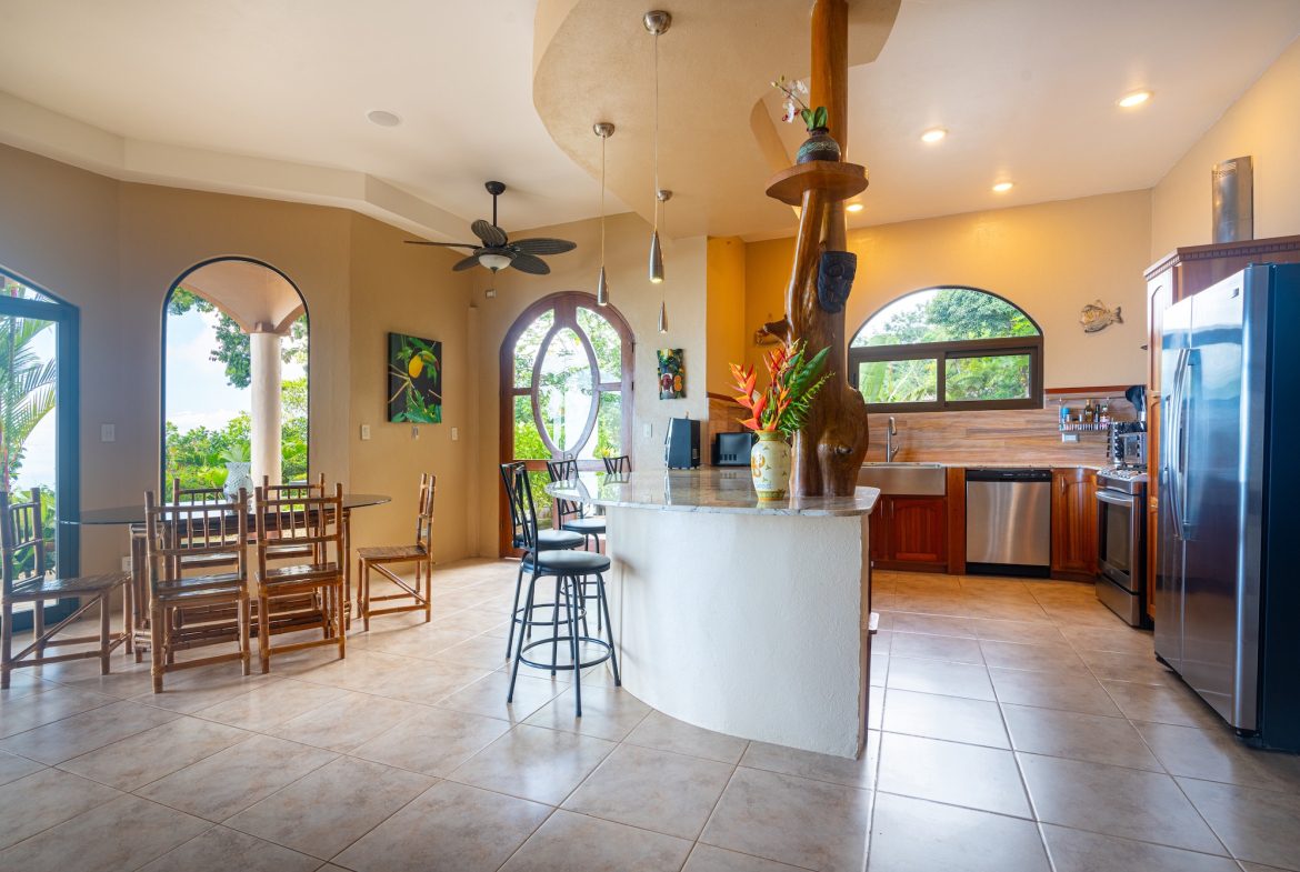 PROPERTY WITH AMAZING WHALE TAIL VIEW 3 BEDROOM HOME, IN UVITA – 1.58 ACRES