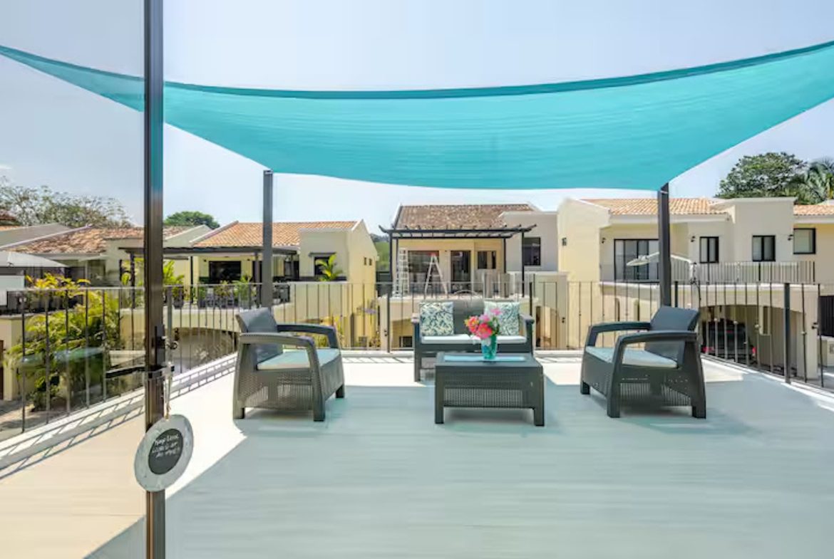 VILLA TORTUGA IN GATED COMMUNITY NEAR TO QUEPOS CENTER  – 0.08 ACRES