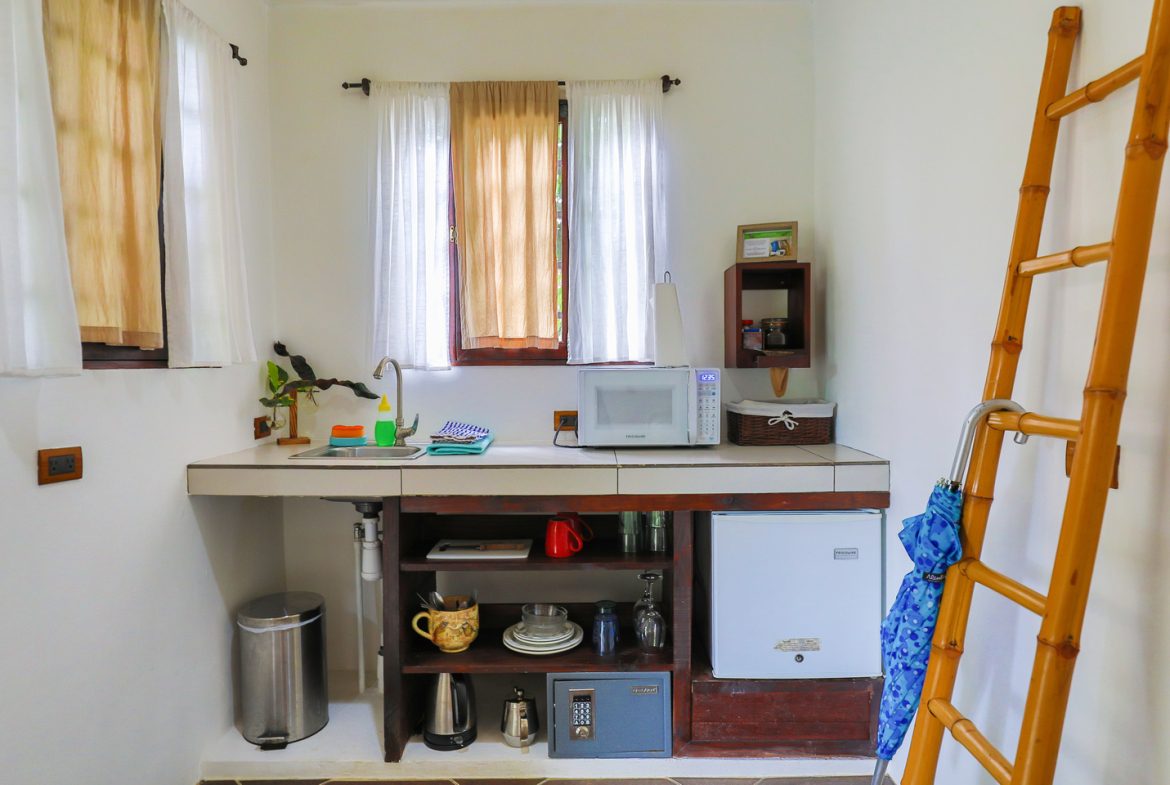 SUCCESSFUL BOUTIQUE HOTEL WITH OWNER’S HOME BY THE BEACH IN UVITA