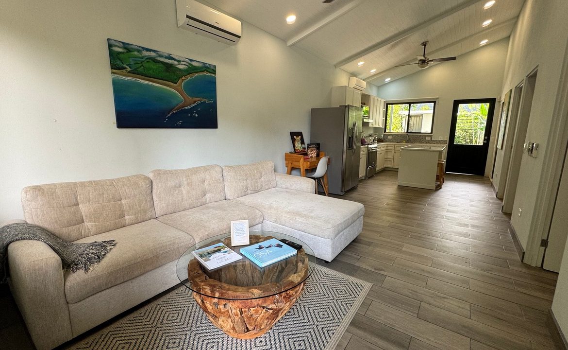 PROPERTY WITH TWO BEDROOM AND PUBLIC ROAD IN FRONT, IN BAHIA BALLENA – 0.06 ACRES, Uvita, Costa Rica — photo 2
