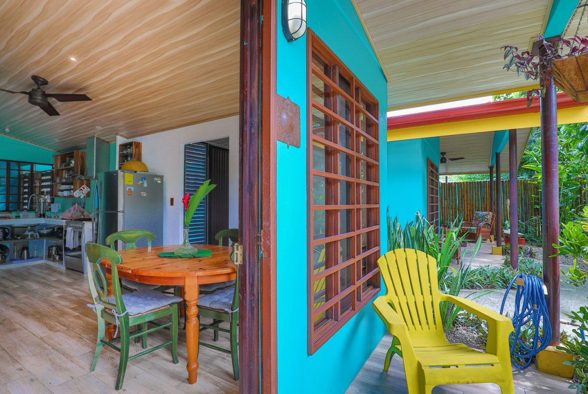SUCCESSFUL BOUTIQUE HOTEL WITH OWNER’S HOME BY THE BEACH IN UVITA