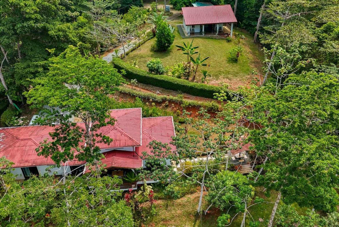MOUNTAIN PROPERTY WITH A GUEST HOUSE WITH BEAUTIFUL VIEWS OF THE NATURE, IN BARU – 3.53 ACRES, Uvita, Costa Rica — photo 2