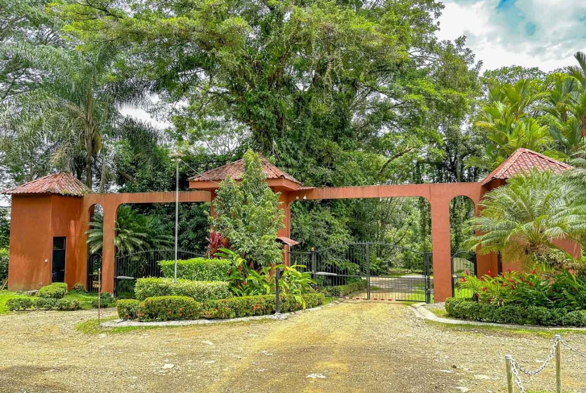 BUILDING PROPERTY IN A GATED COMMUNITY, IN OJOCHAL – 0.13 ACRES