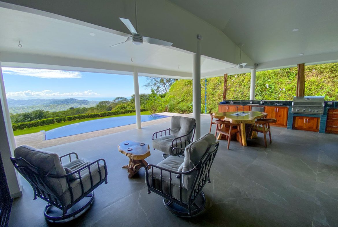 PROPERTY WITH TWO BEDROOMS WITH PANORAMIC VIEWS OF THE MOUNTAINS, IN OJOCHAL – 1.48 ACRES