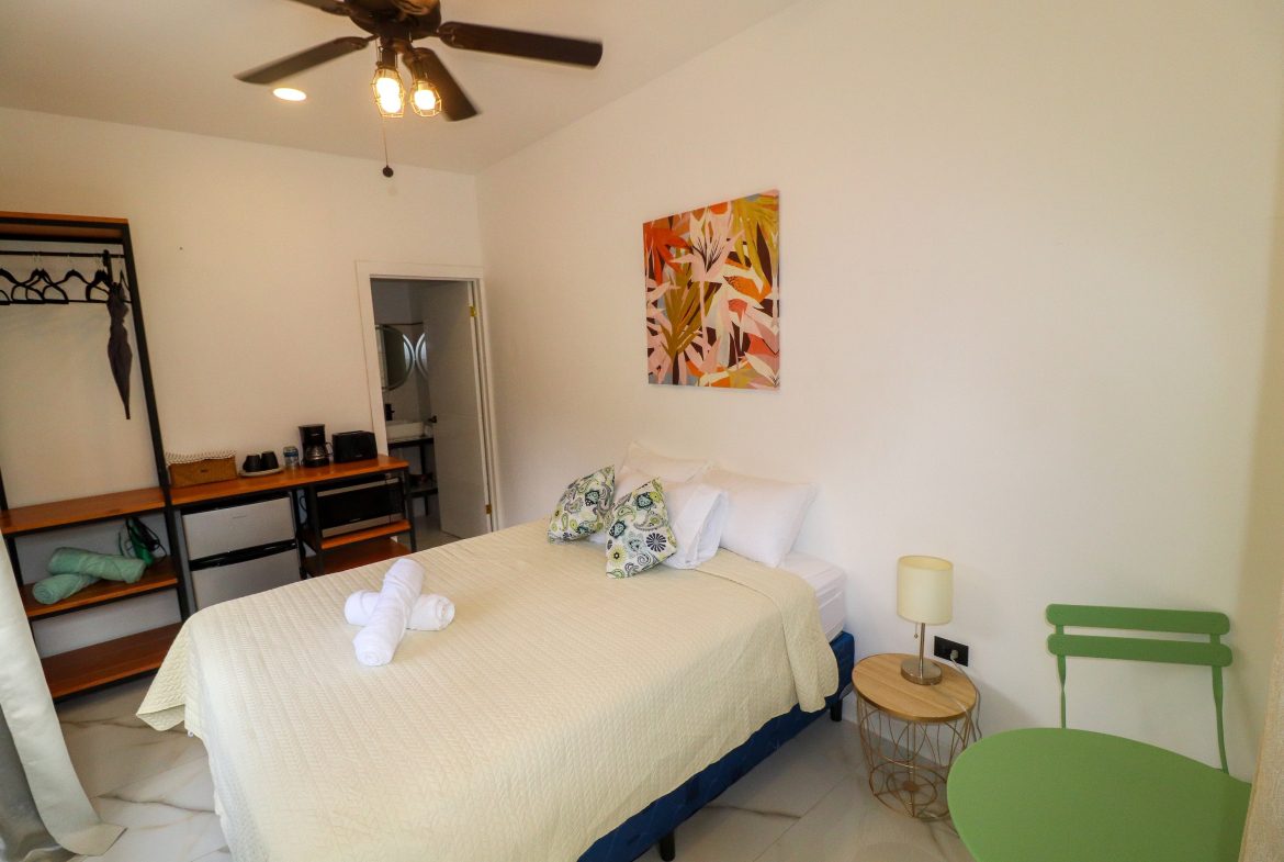 PROPERTY WITH PUBLIC ROAD IN FRONT WITH THREE BEDROOMS AND, IN UVITA – 0.05 ACRES