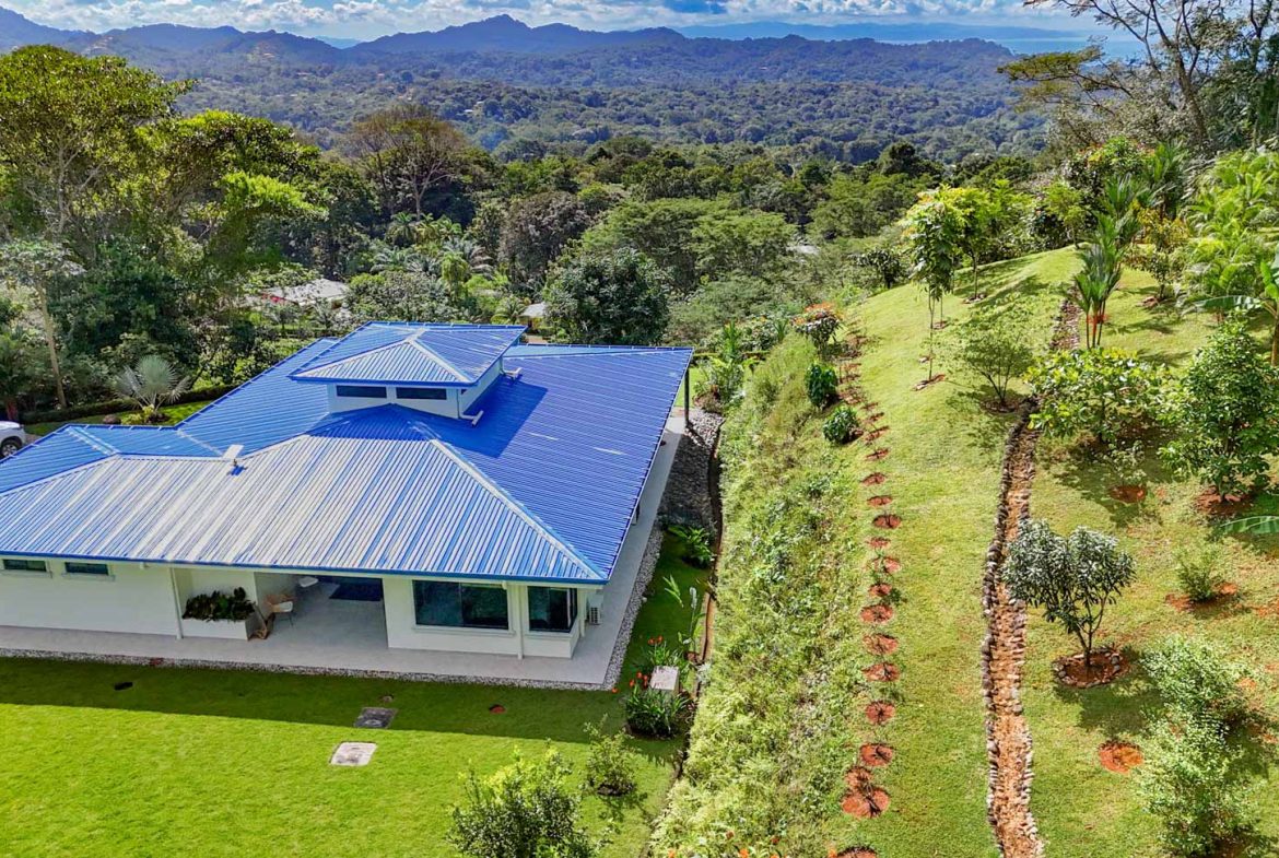 PROPERTY WITH TWO BEDROOMS WITH PANORAMIC VIEWS OF THE MOUNTAINS, IN OJOCHAL – 1.48 ACRES