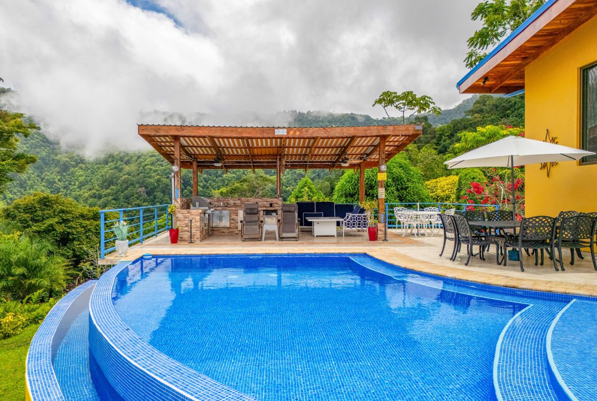PROPERTY WITH PANORAMIC VIEWS OF THE OCEAN AND MOUNTAINS – 10.30 ACRES, Uvita, Costa Rica — photo 8