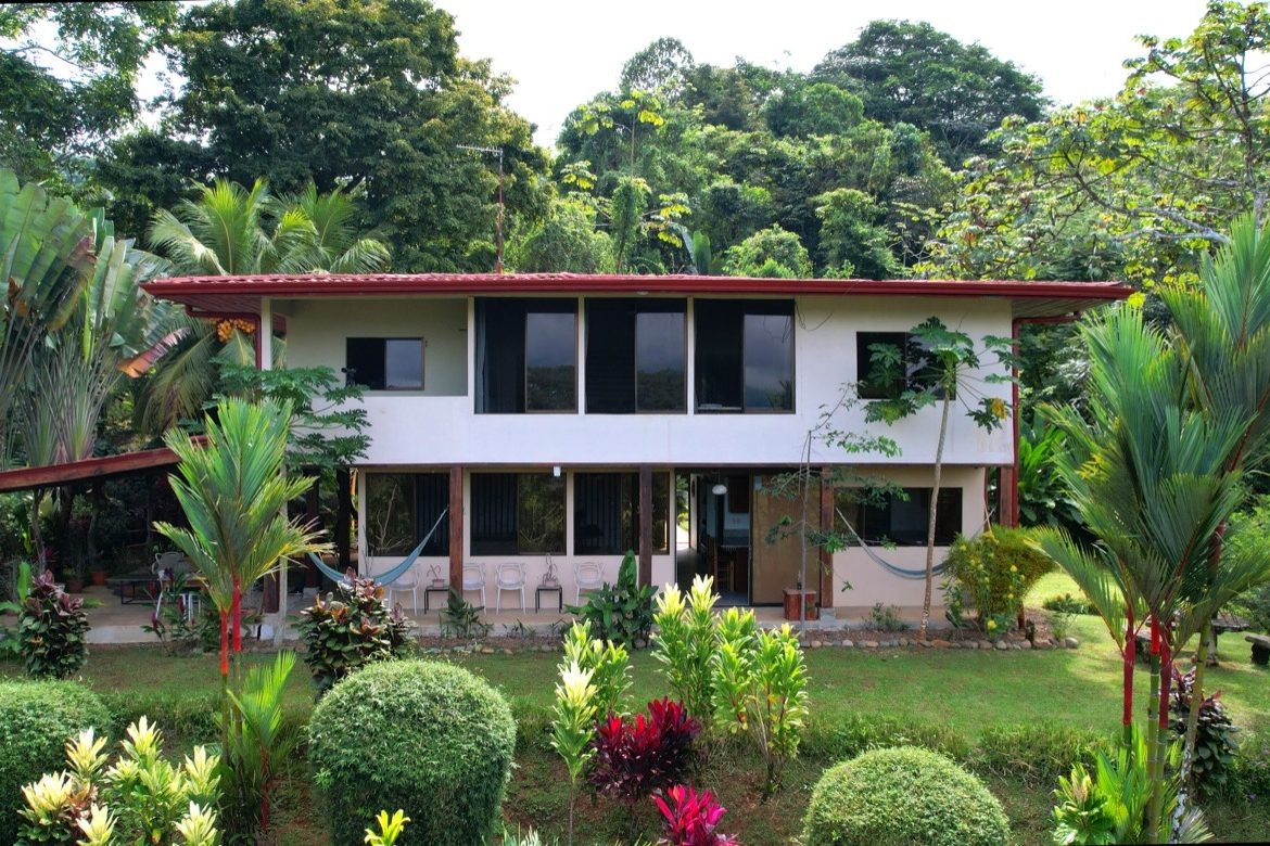 JUNGLE TWO FLOOR PROPERTY WITH MOUNTAIN VIEWS, IN PLATANILLO – 10.85 ACRES, Uvita, Costa Rica — photo 1