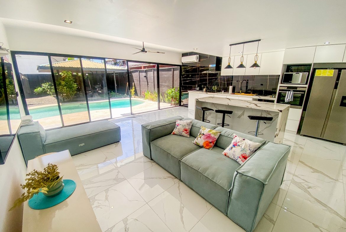 PROPERTY WITH THREE BEDROOMS AND POOL, IN UVITA – 0.07 ACRES, Uvita, Costa Rica — photo 4