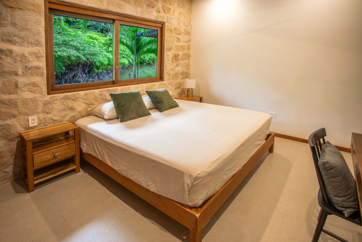 PROPERTY WITH THREE BEDROOM AND PANORAMIC VIEWS OF THE OCEAN, IN OJOCHAL – 0.54 ACRES