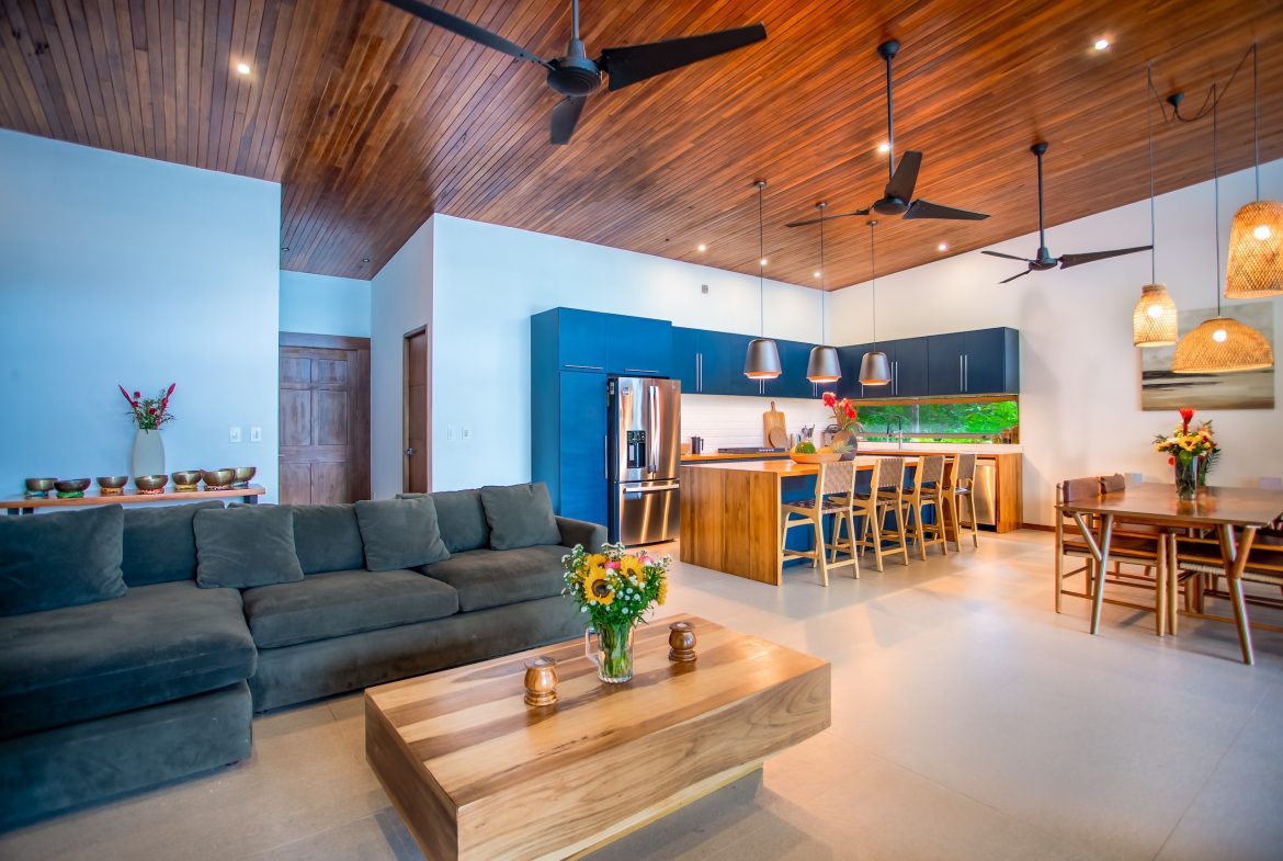 PROPERTY WITH THREE BEDROOM AND PANORAMIC VIEWS OF THE OCEAN, IN OJOCHAL – 0.54 ACRES