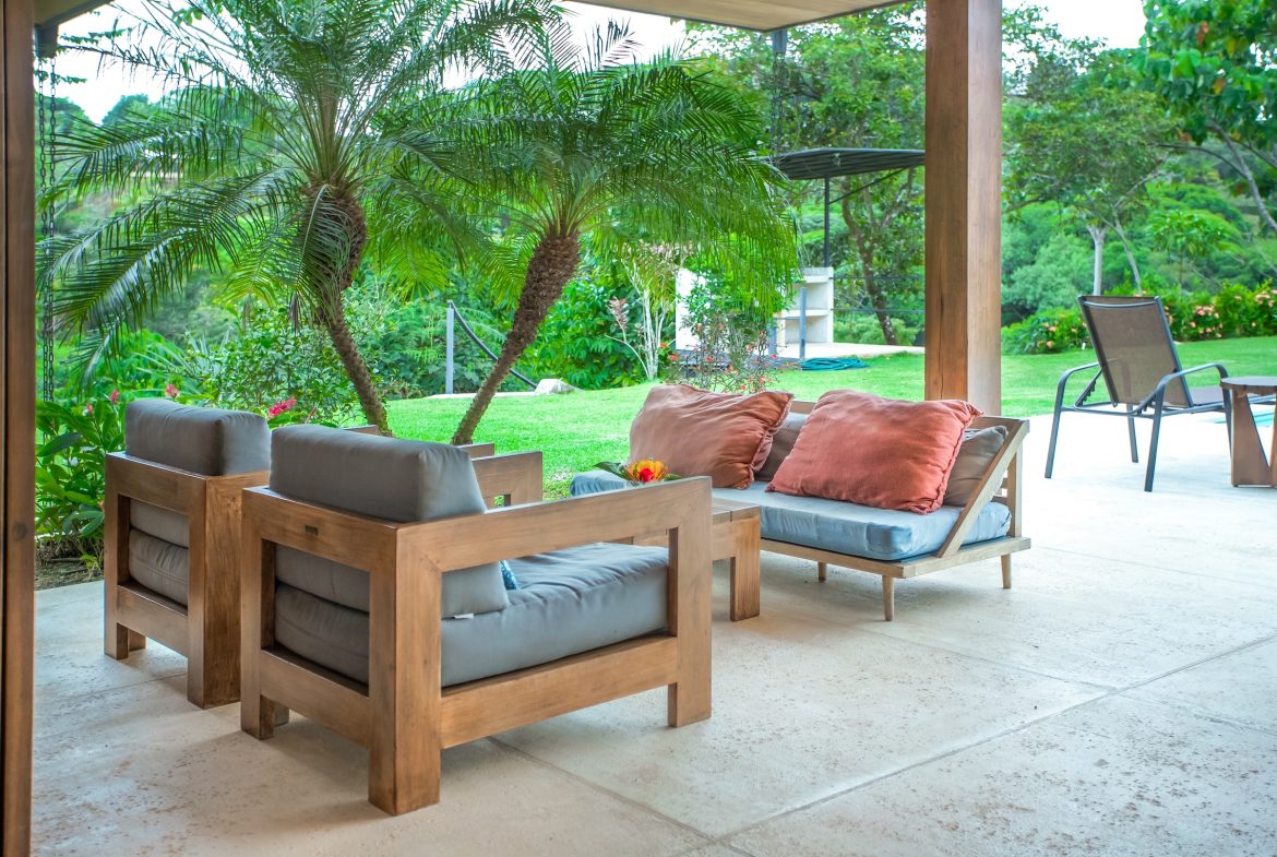 PROPERTY WITH THREE BEDROOM AND PANORAMIC VIEWS OF THE OCEAN, IN OJOCHAL – 0.54 ACRES