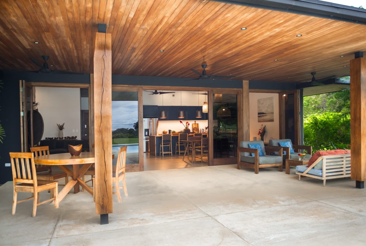 PROPERTY WITH THREE BEDROOM AND PANORAMIC VIEWS OF THE OCEAN, IN OJOCHAL – 0.54 ACRES