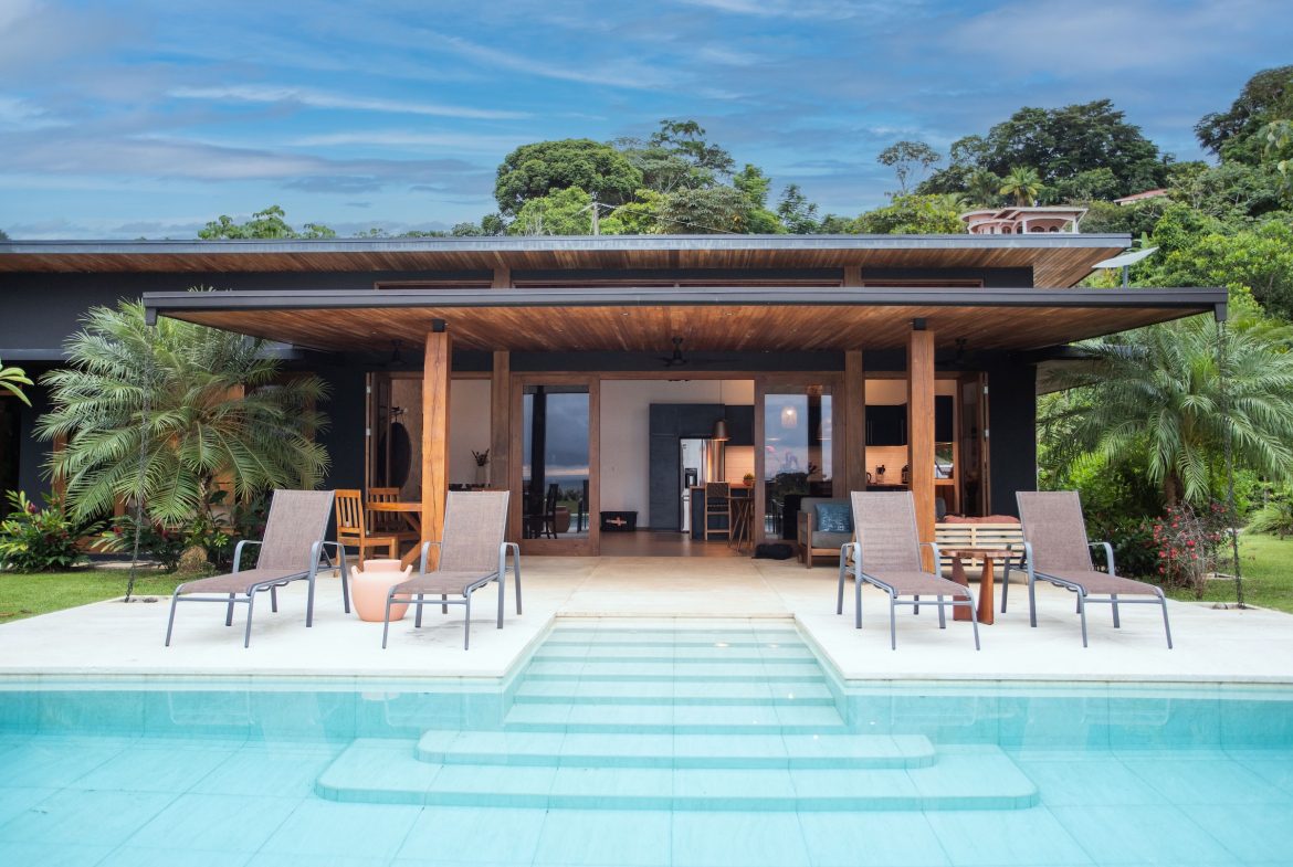 PROPERTY WITH THREE BEDROOM AND PANORAMIC VIEWS OF THE OCEAN, IN OJOCHAL – 0.54 ACRES, Uvita, Costa Rica — photo 2