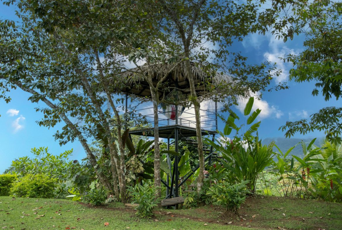 PROPERTY WITH THREE BEDROOM AND PANORAMIC VIEWS OF THE OCEAN, IN OJOCHAL – 0.54 ACRES