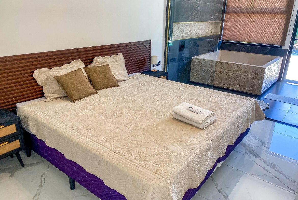 PROPERTY WITH THREE BEDROOMS AND POOL, IN UVITA – 0.07 ACRES