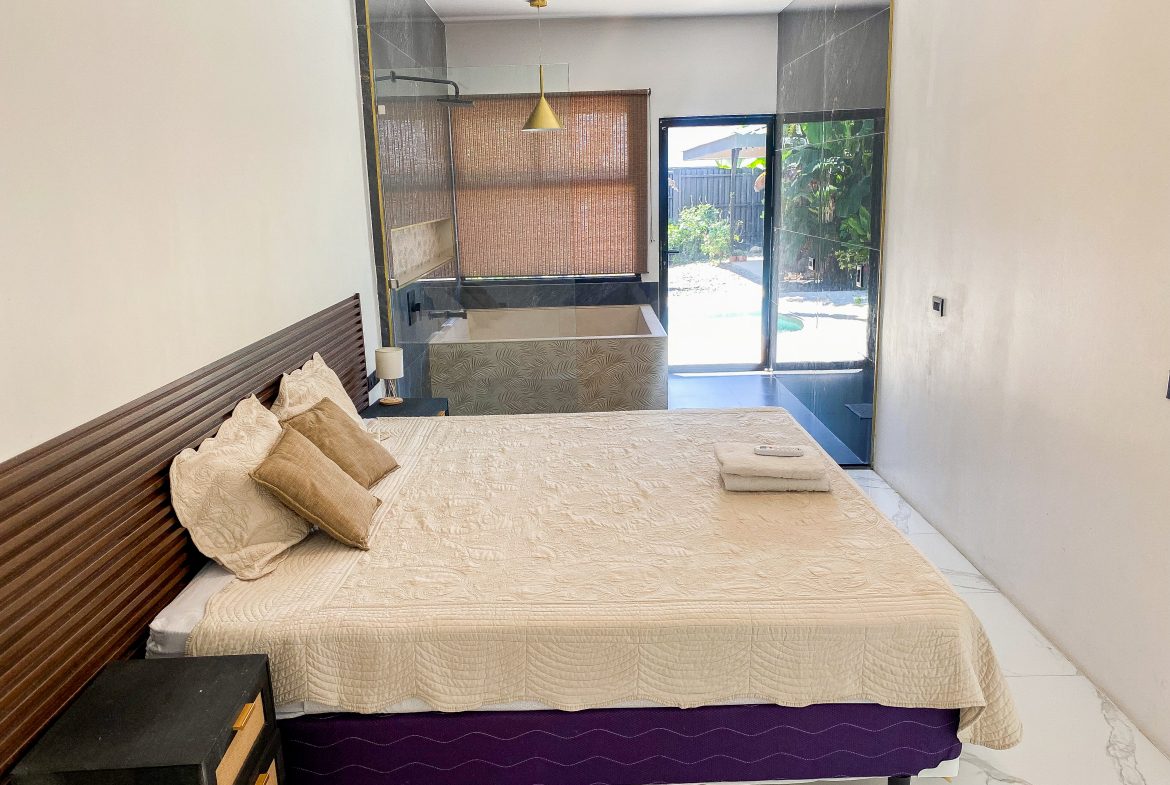 PROPERTY WITH THREE BEDROOMS AND POOL, IN UVITA – 0.07 ACRES