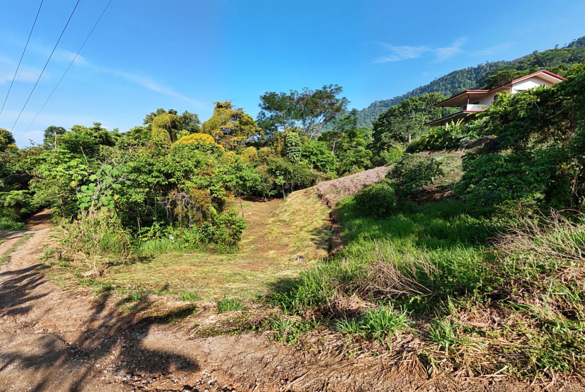 BUILDING PROPERTY WITH MOUNTAINS VIEWS, IN SAN JOSECITO – 1.8 ACRES