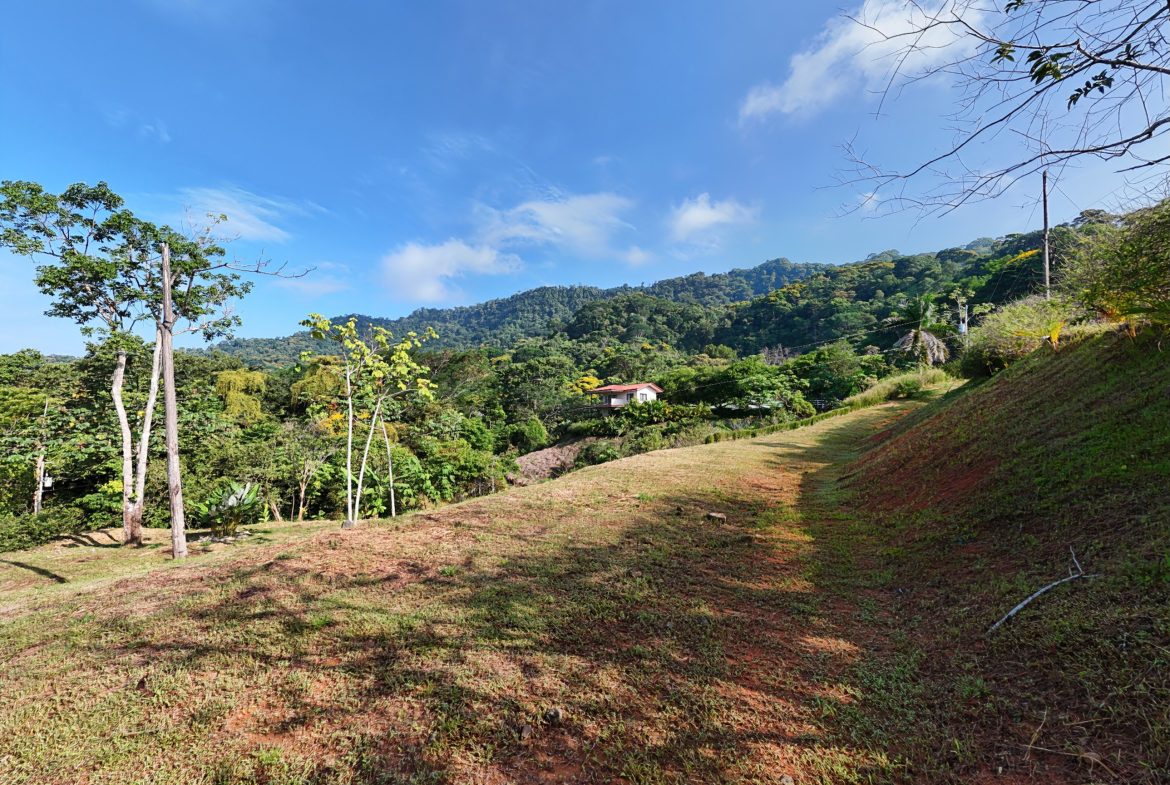 BUILDING PROPERTY WITH MOUNTAINS VIEWS, IN SAN JOSECITO – 1.8 ACRES
