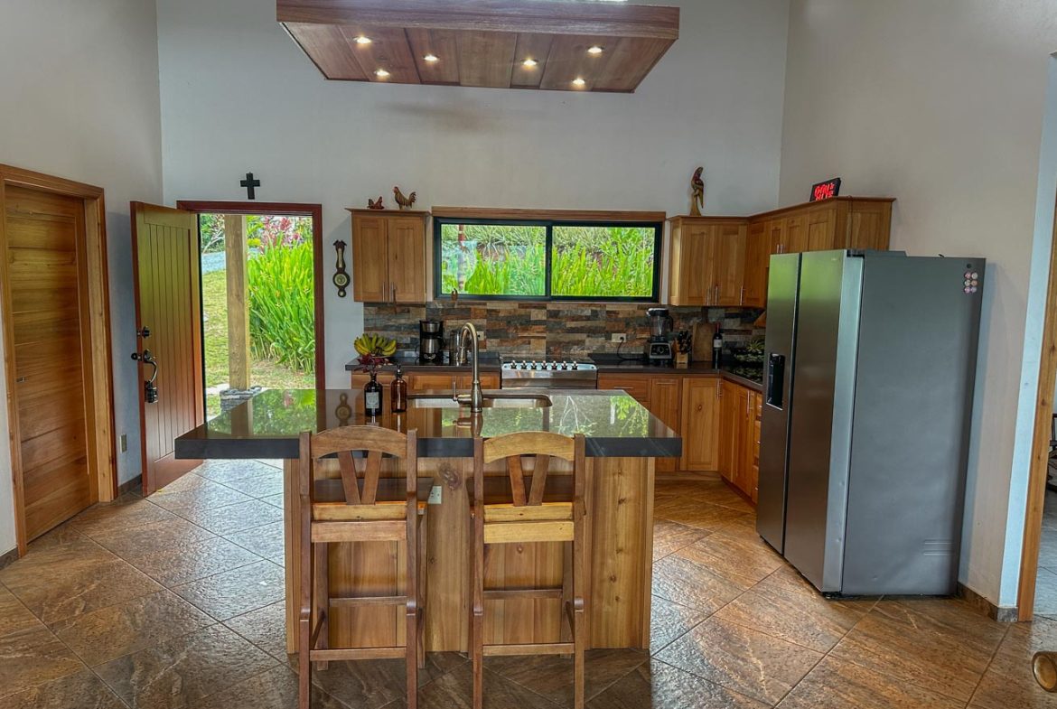 MOUNTAIN PROPERTY WITH A GUEST HOUSE WITH BEAUTIFUL VIEWS OF THE NATURE, IN BARU – 3.53 ACRES, Uvita, Costa Rica — photo 8