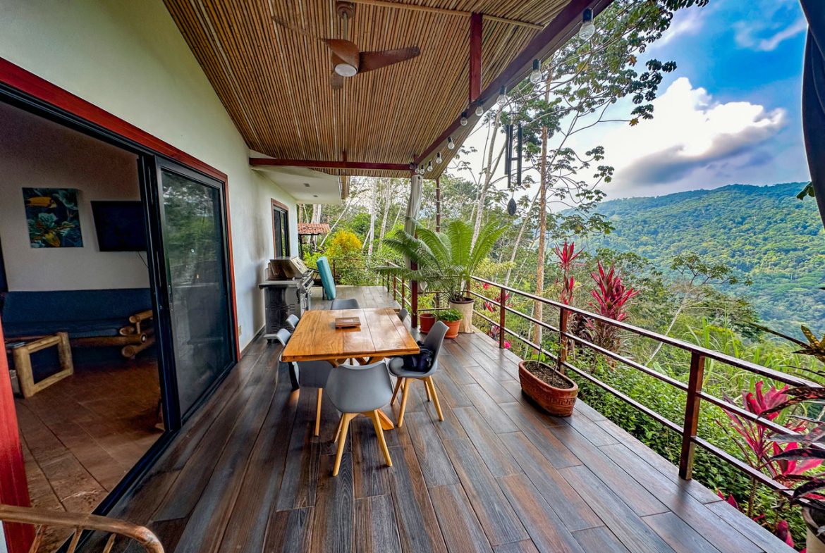 MOUNTAIN PROPERTY WITH A GUEST HOUSE WITH BEAUTIFUL VIEWS OF THE NATURE, IN BARU – 3.53 ACRES