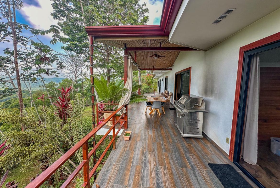 MOUNTAIN PROPERTY WITH A GUEST HOUSE WITH BEAUTIFUL VIEWS OF THE NATURE, IN BARU – 3.53 ACRES
