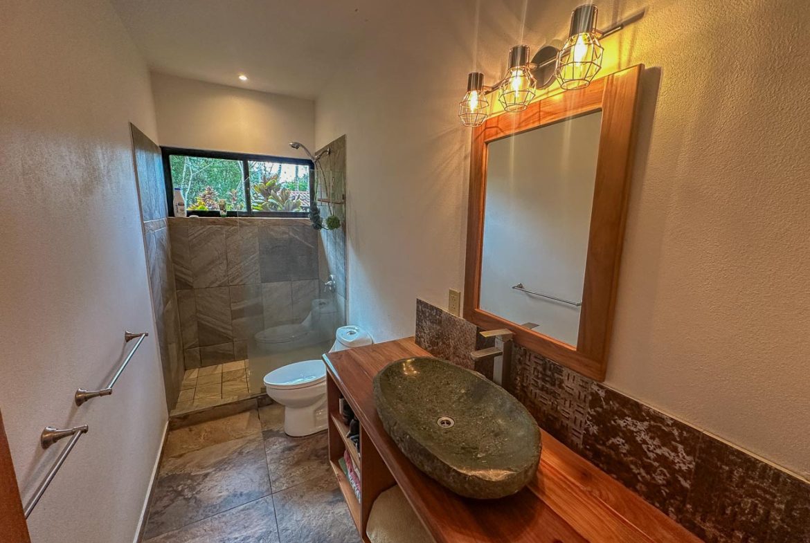 MOUNTAIN PROPERTY WITH A GUEST HOUSE WITH BEAUTIFUL VIEWS OF THE NATURE, IN BARU – 3.53 ACRES