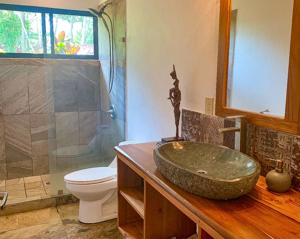 MOUNTAIN PROPERTY WITH A GUEST HOUSE WITH BEAUTIFUL VIEWS OF THE NATURE, IN BARU – 3.53 ACRES