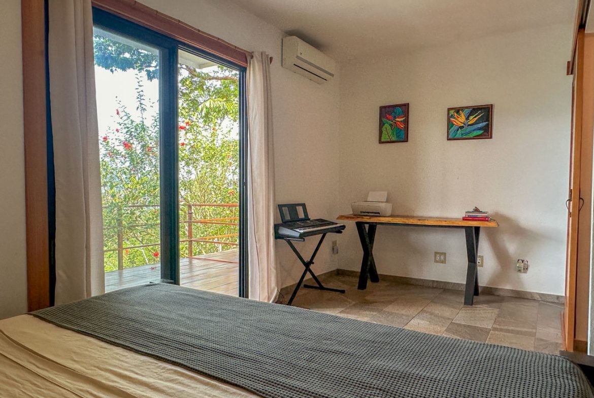 MOUNTAIN PROPERTY WITH A GUEST HOUSE WITH BEAUTIFUL VIEWS OF THE NATURE, IN BARU – 3.53 ACRES