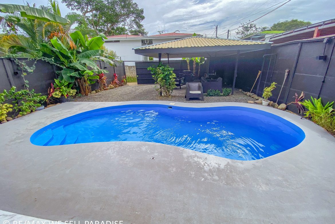 PROPERTY WITH THREE BEDROOMS AND POOL, IN UVITA – 0.07 ACRES