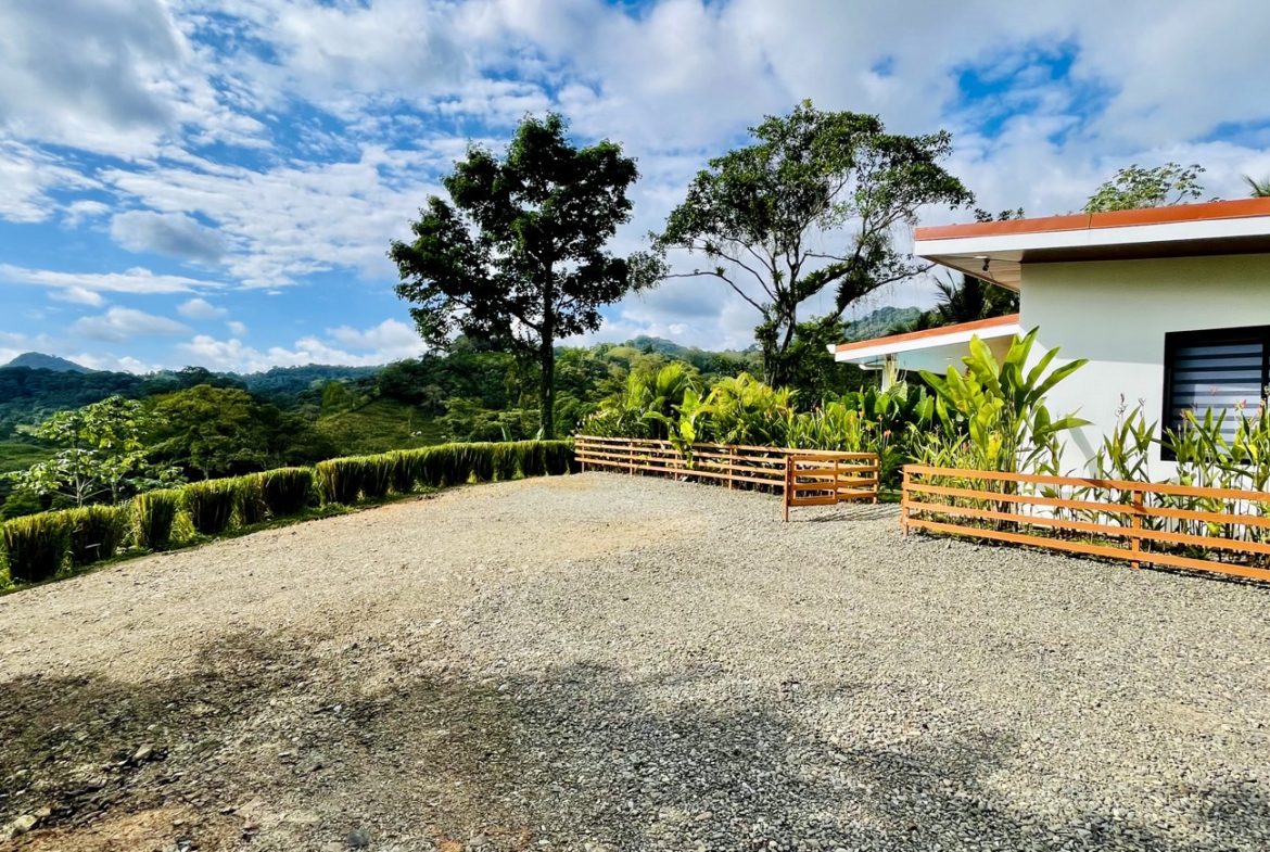 MOUNTAIN PROPERTY WITH TWO BEDROOM, IN TRES RIOS – 0.53 ACRES