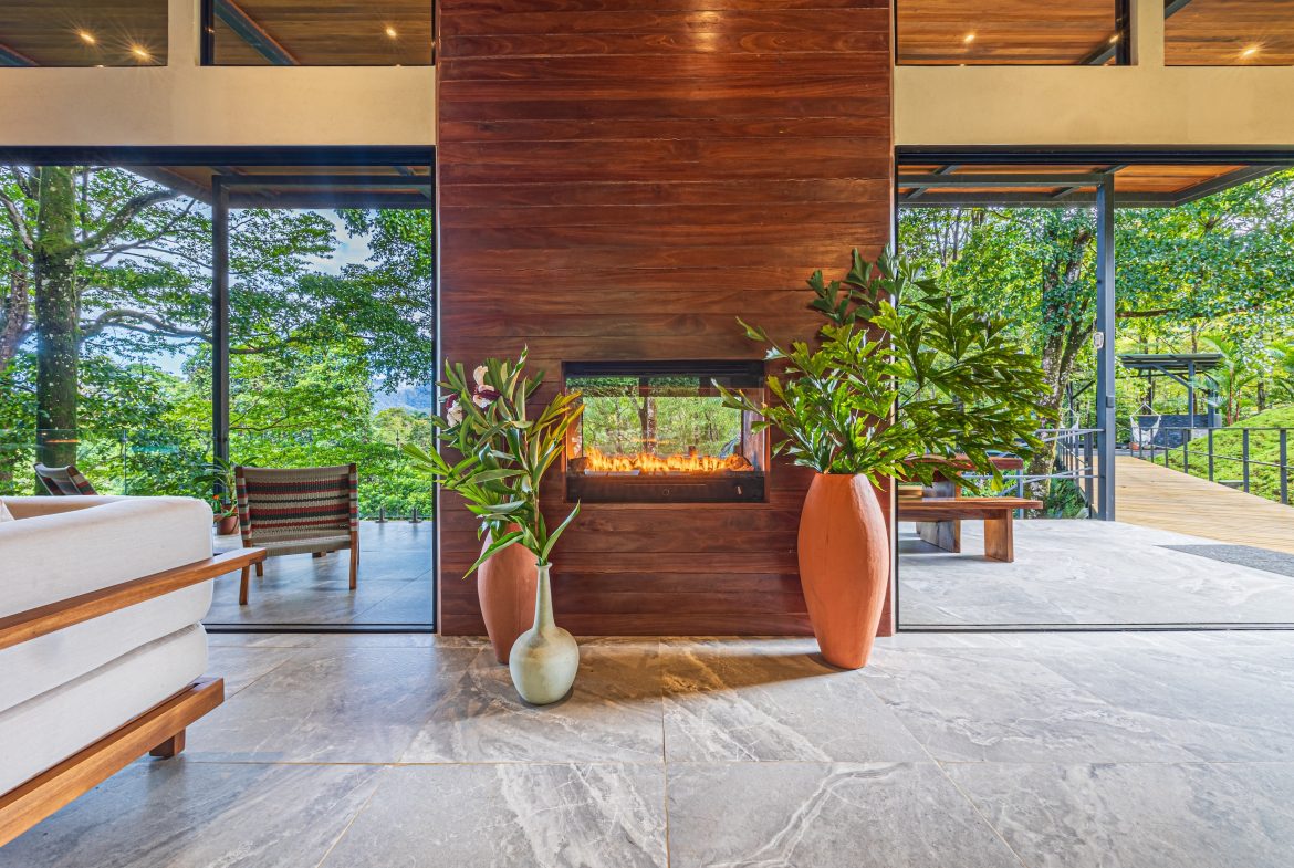 VILLA SOMBRA PROPERTY WITH FIVE BEDROOMS AND FOREST VIEWS, IN LA ALFOMBRA – 2.5 ACRES, Uvita, Costa Rica — photo 5